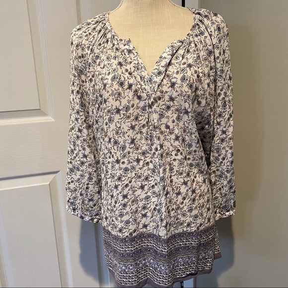 Marisa Christina Tops - Marisa Christina Beautiful Blue Floral Shirt quarter sleeves V Neck EUC L29 w27